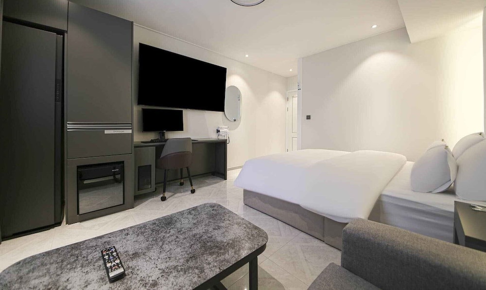brown dot hotel chungju city hall