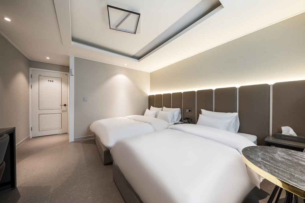 brown dot hotel chungju city hall