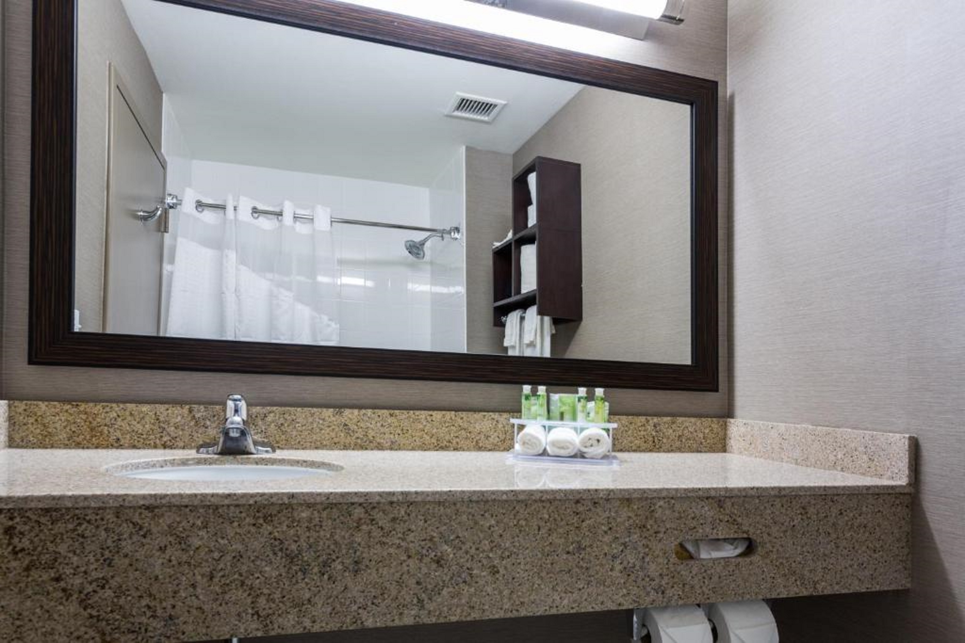 holiday inn express hotel naples downtown 5th avenue