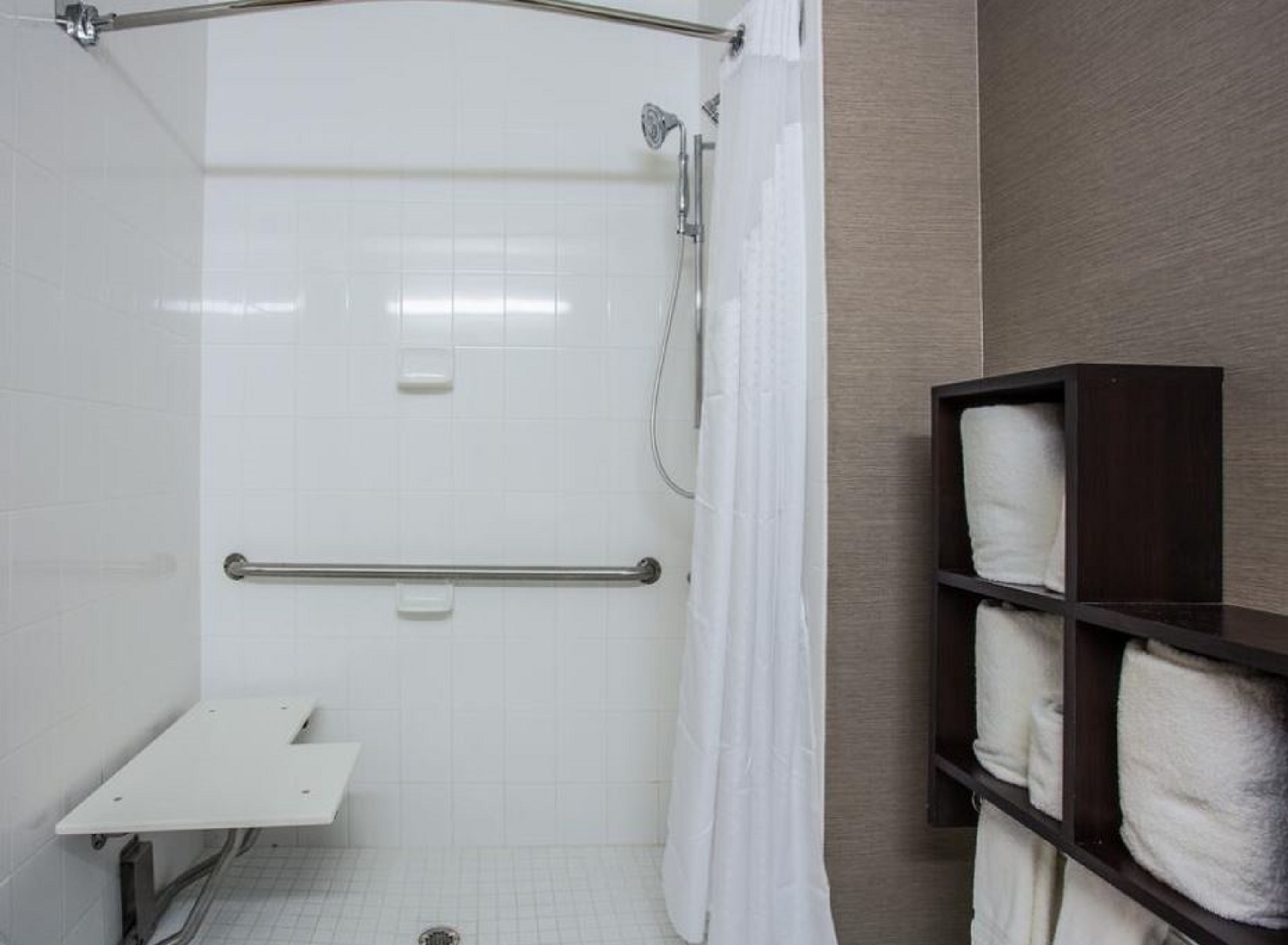 holiday inn express hotel naples downtown 5th avenue