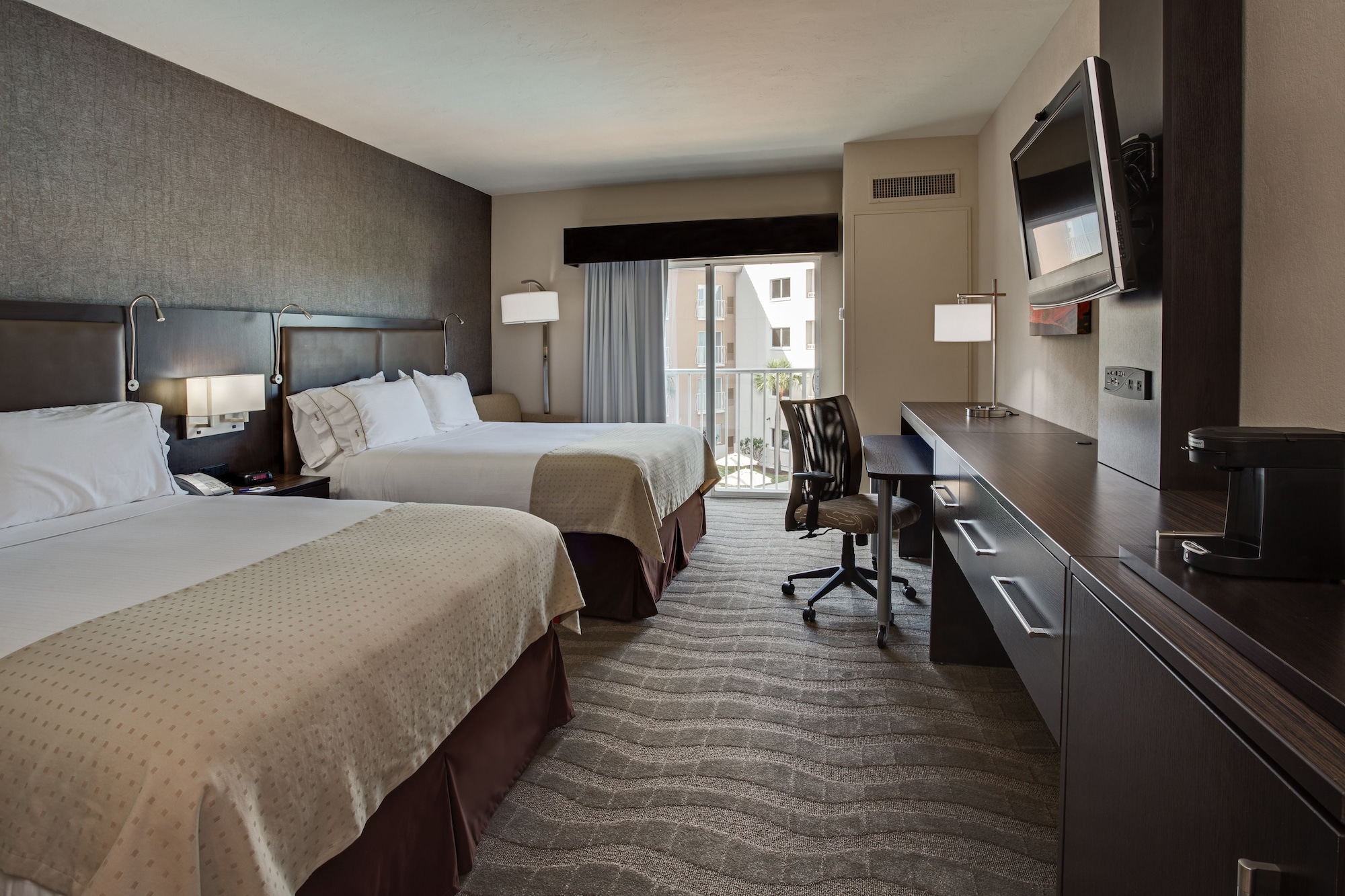 holiday inn express hotel naples downtown 5th avenue