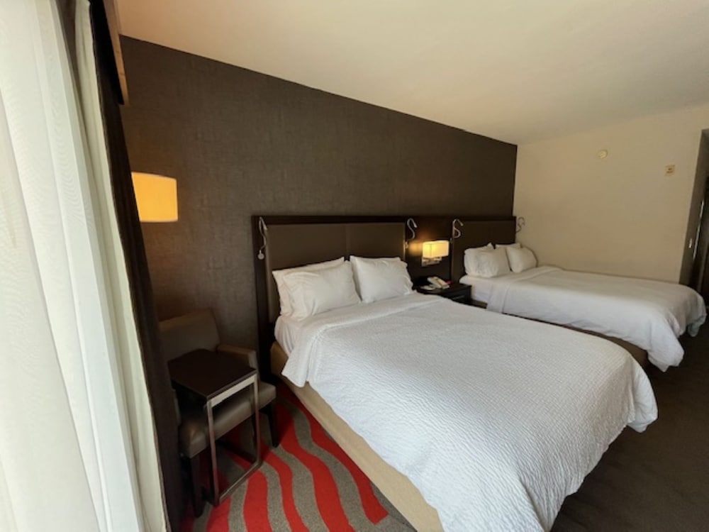 holiday inn express hotel naples downtown 5th avenue