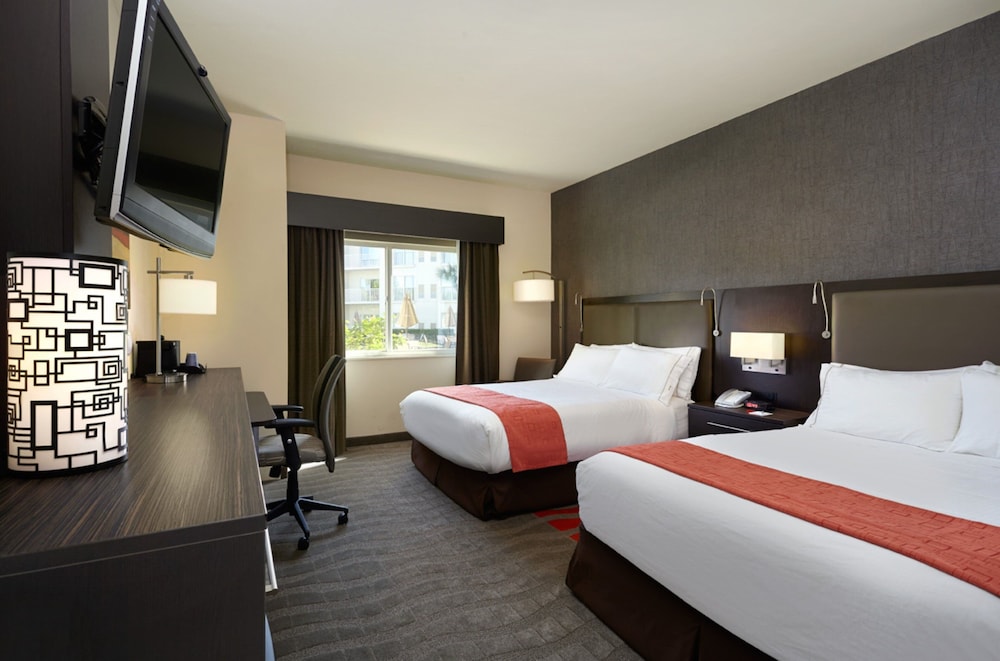holiday inn express hotel naples downtown 5th avenue
