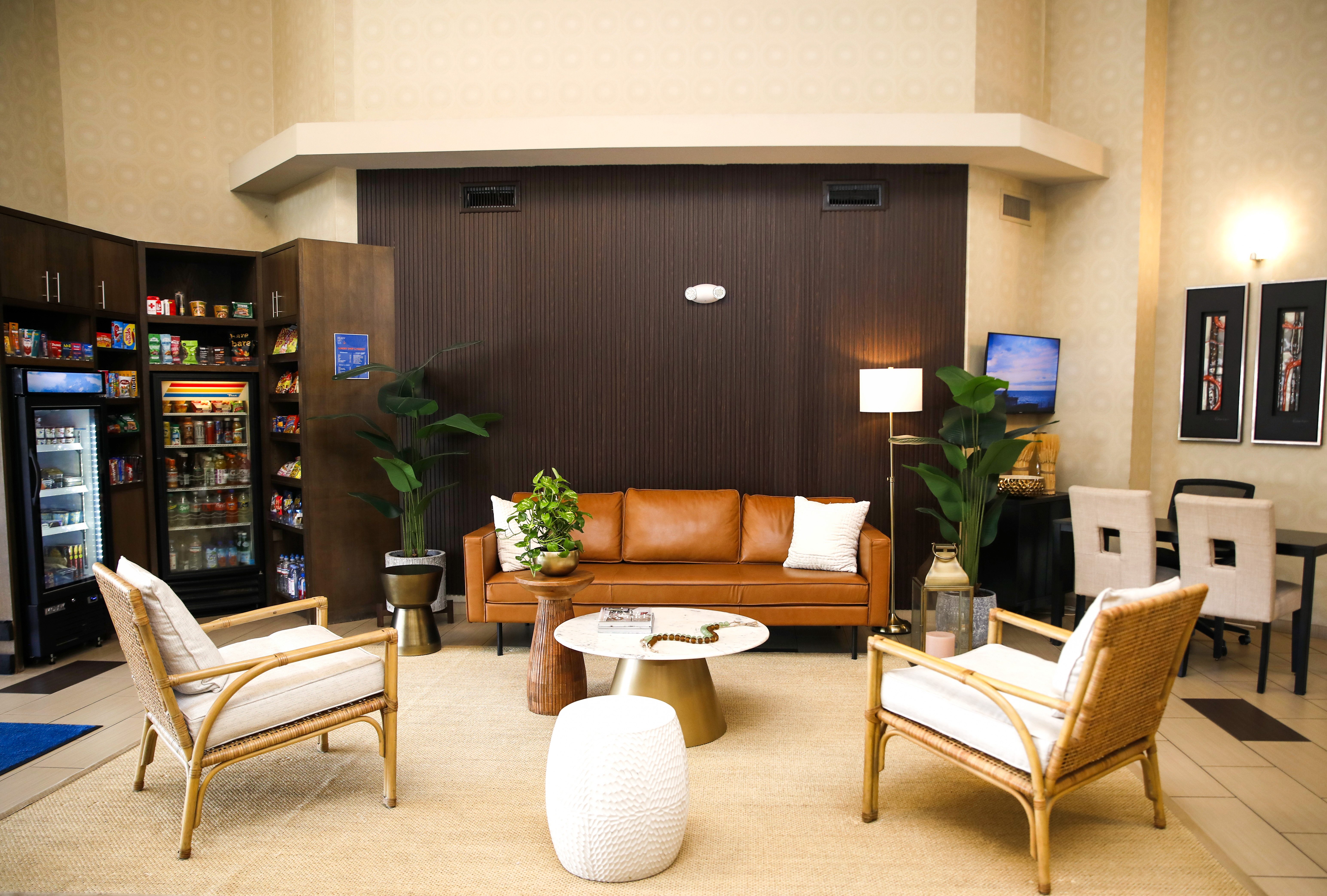 holiday inn express hotel naples downtown 5th avenue