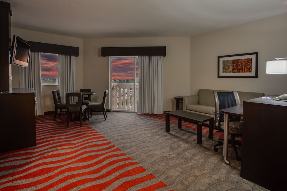 holiday inn express hotel naples downtown 5th avenue