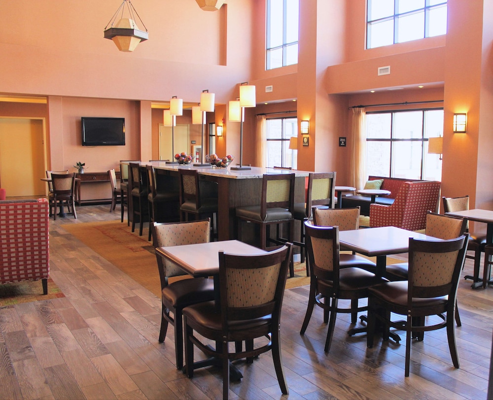 hampton inn and suites green river