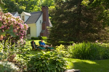 Garden Gables Inn,Lenox>>Lee,4 star