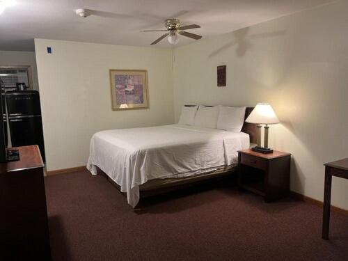 four seasons motel