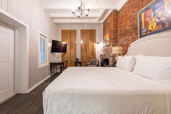 french quarter suites hotel