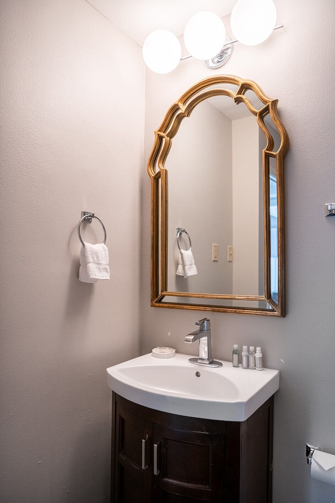 french quarter suites hotel