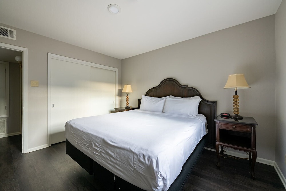 french quarter suites hotel