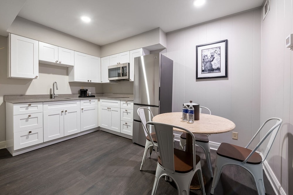 french quarter suites hotel