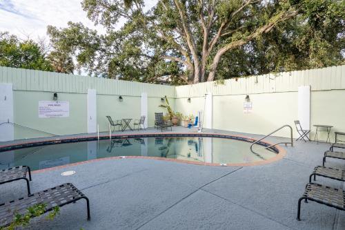 french quarter suites hotel