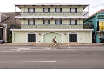 french quarter suites hotel