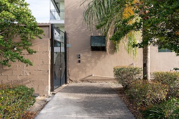 french quarter suites hotel