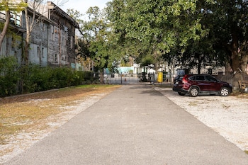 french quarter suites hotel