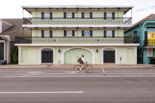 French Quarter Suites Hotel,Orleans Parish>>New Orleans,2 star