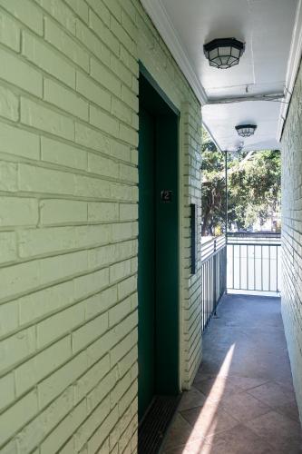 French Quarter Suites Hotel,Orleans Parish>>New Orleans,2 star