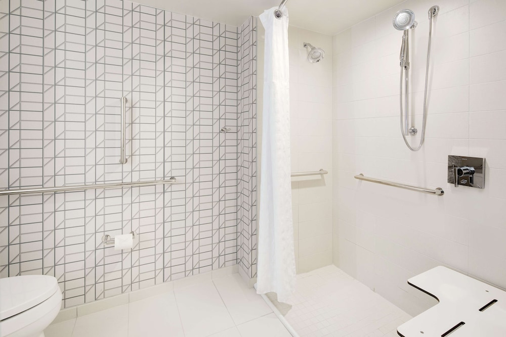 embassy suites by hilton atlanta perimeter center