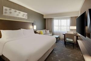 embassy suites by hilton atlanta perimeter center
