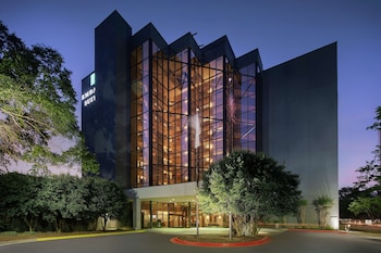 embassy suites by hilton atlanta perimeter center