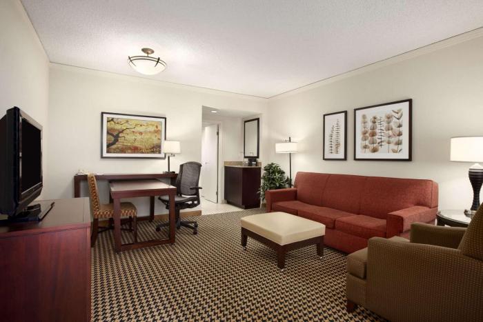 embassy suites by hilton atlanta perimeter center