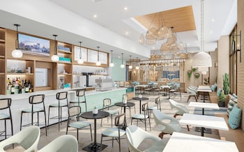 tempo by hilton savannah historic district