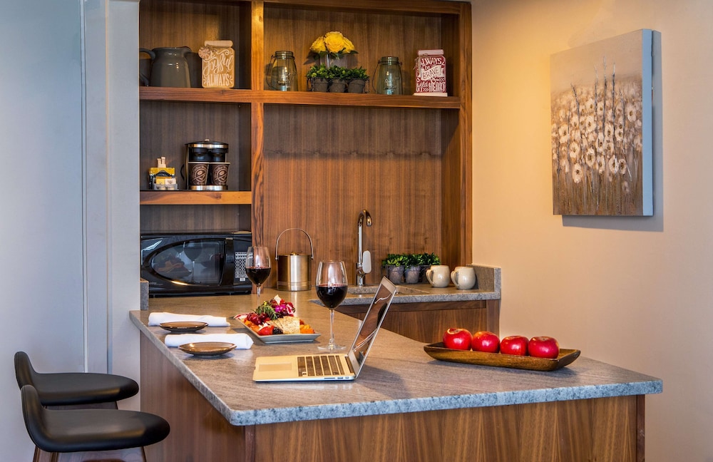 doubletree by hilton atlanta windy hill ballpark