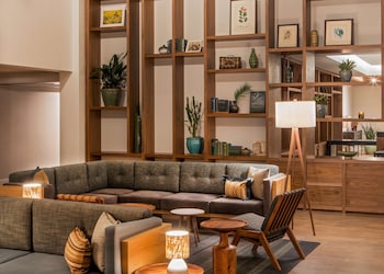 Doubletree By Hilton Atlanta Windy Hill Ballpark,,4 star