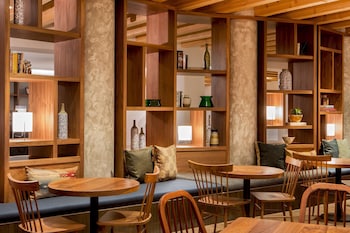 doubletree by hilton atlanta windy hill ballpark