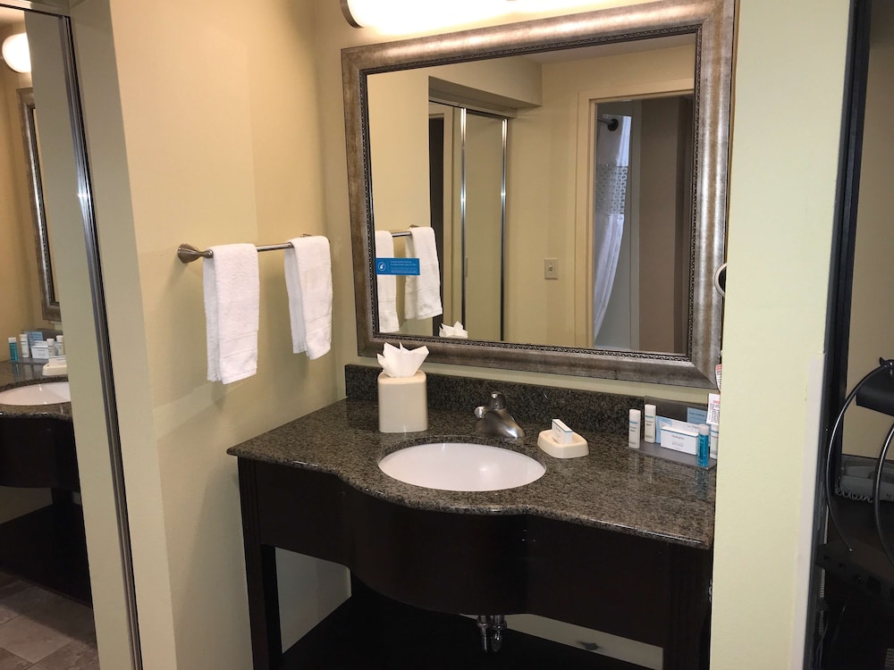 hampton inn and suites austin lakeway