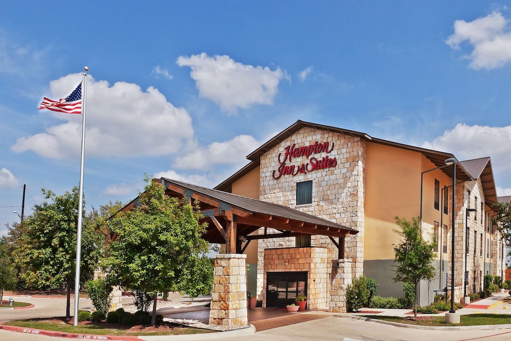 hampton inn and suites austin lakeway