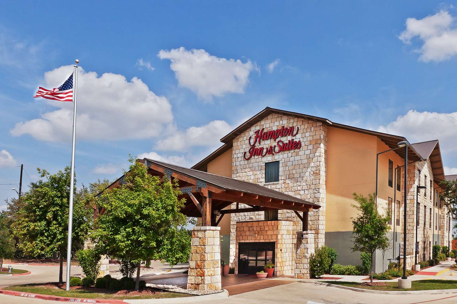 hampton inn and suites austin lakeway