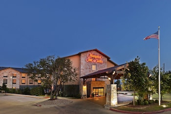 hampton inn and suites austin lakeway