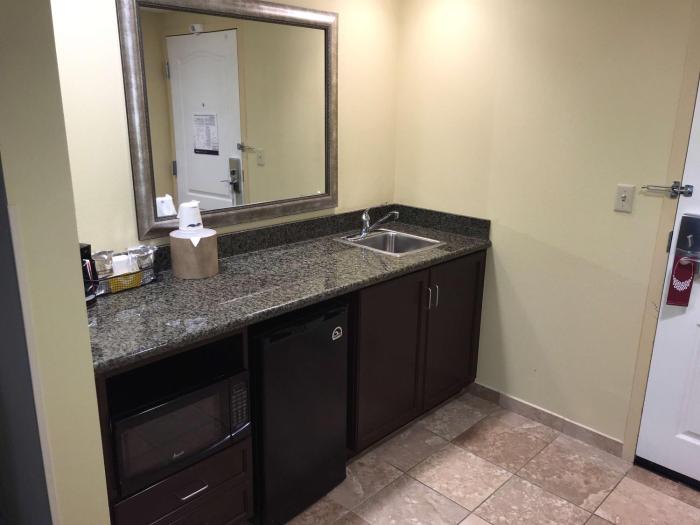 hampton inn and suites austin lakeway