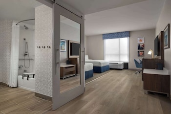 hampton inn austin east side 5th street