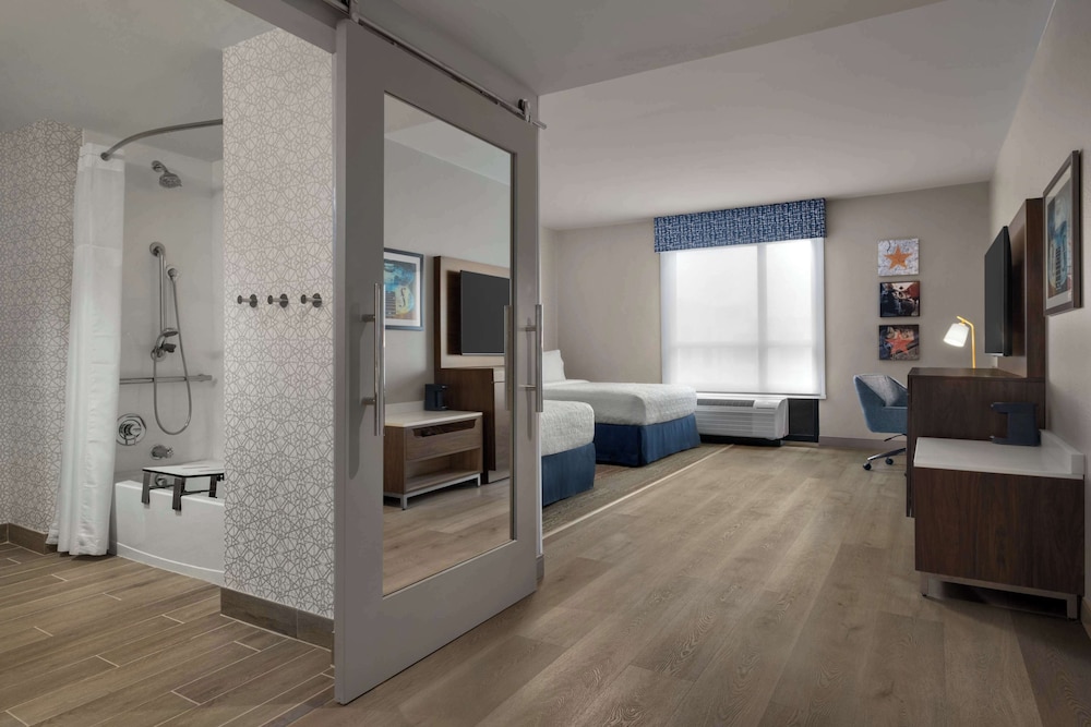 hampton inn austin east side 5th street