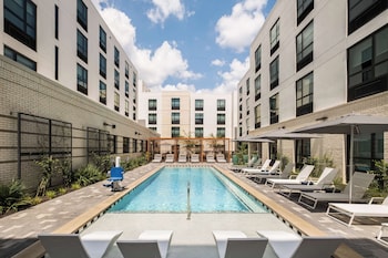 hampton inn austin east side 5th street