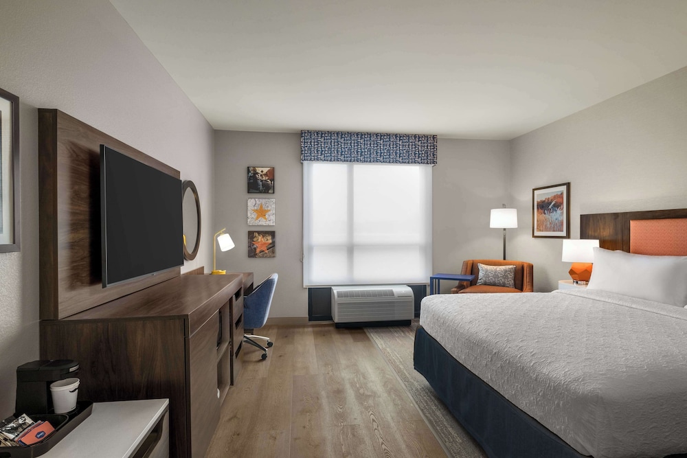 hampton inn austin east side 5th street