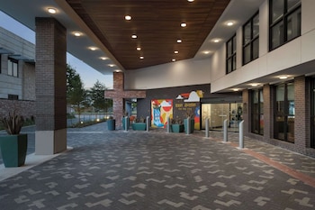 hampton inn austin east side 5th street