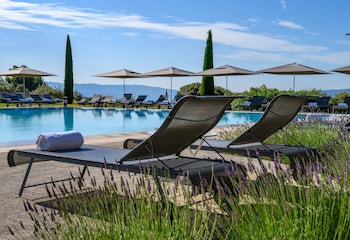 hotel les bories and spa