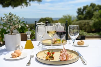 hotel les bories and spa