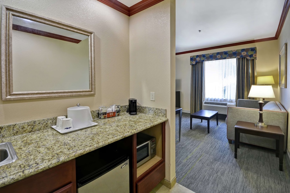 hampton inn and suites corpus christi i 37 navigation blvd