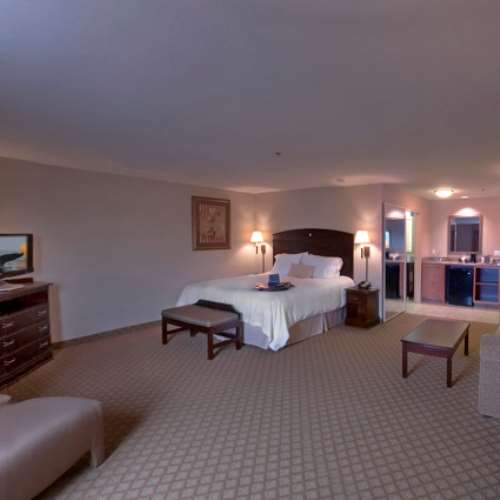 hampton inn and suites farmington