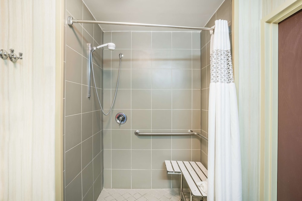 hampton by hilton bardstown