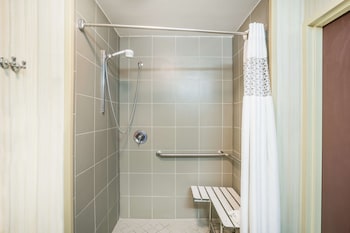 hampton by hilton bardstown