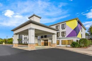 Spark By Hilton Tuscaloosa University,,3 star