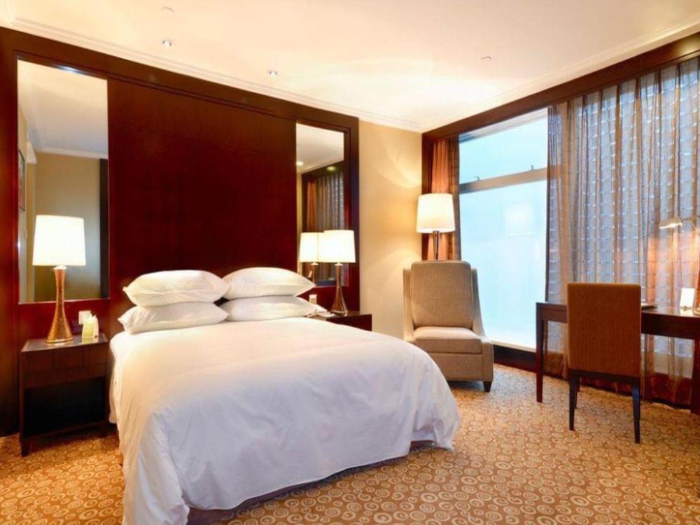 golden eagle summit hotel downtown