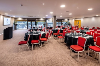 doubletree by hilton milton keynes