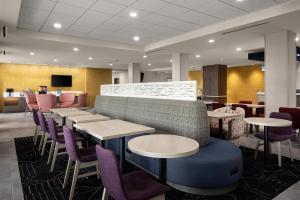 home2 suites dickson tn